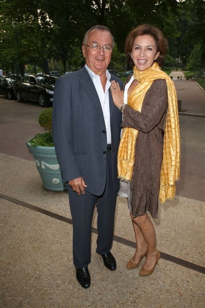 Corinne Touzét Mari Archives - Médias Célèbres