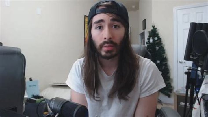 Cr1TiKaL (Penguinz0) Biography: Height, Age, Net Worth, Girlfriend, Real Name, Wikipedia, YouTube, Videos, Twitter