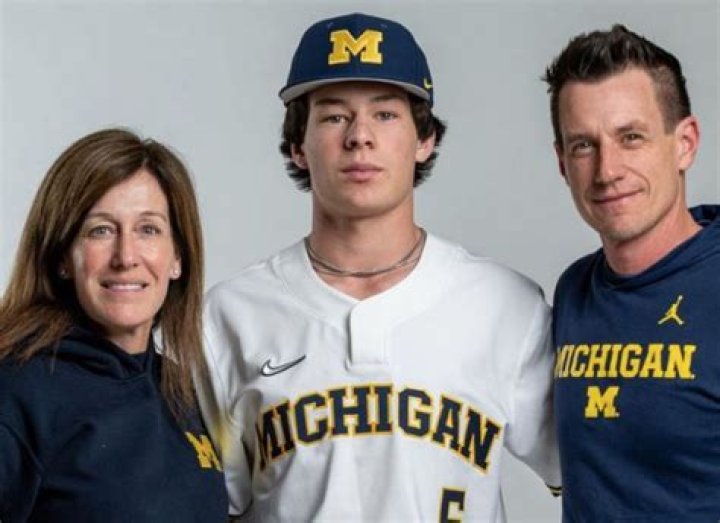 Craig Counsell Bio, Age, Parents, Wife, Children, Net Worth