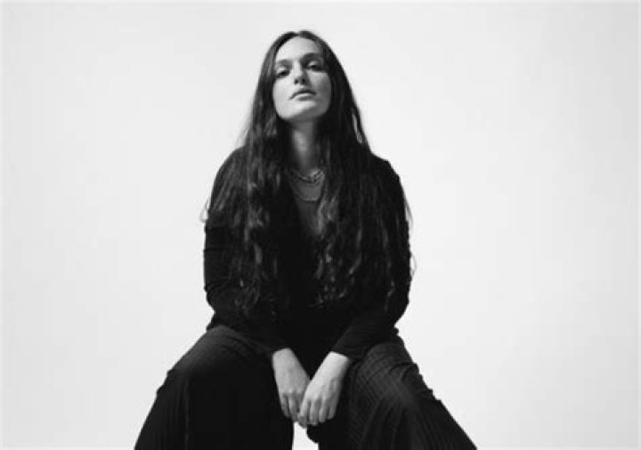 Daniella Binyamin Releases Dazzling “Grand Hotel”