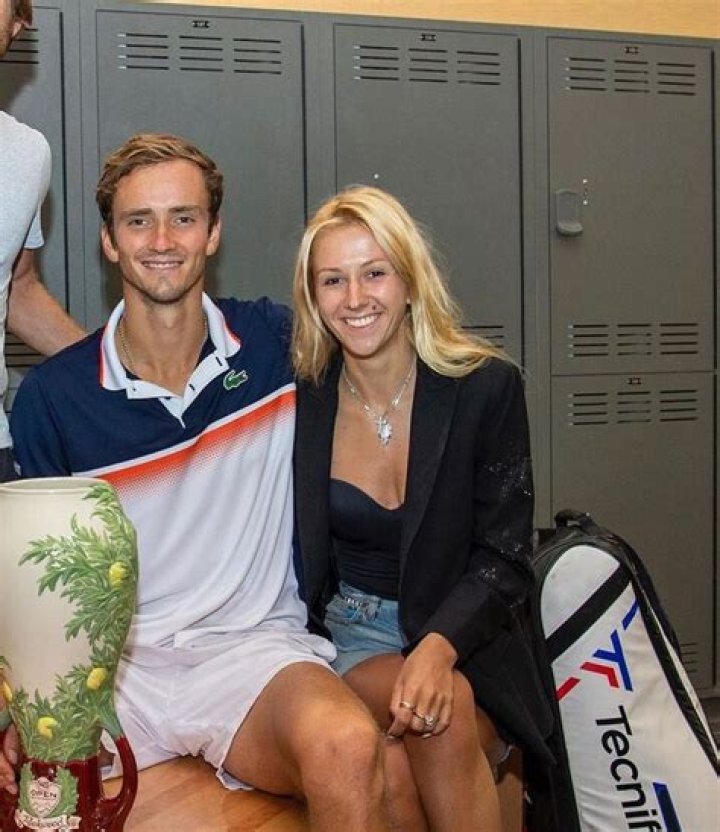 Meet Yelena and Yuliya Medvedeva