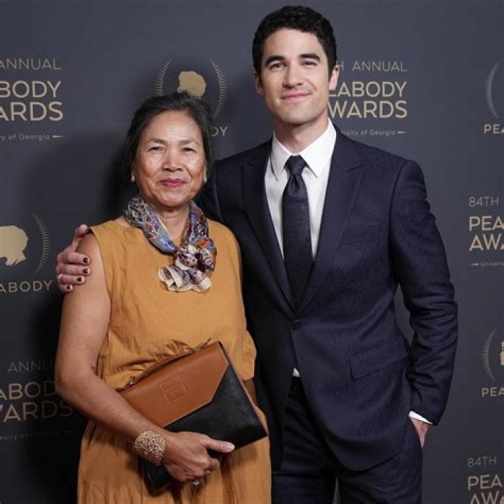 Darren Criss Age, Height, Bio, Parents, Wife, Net Worth