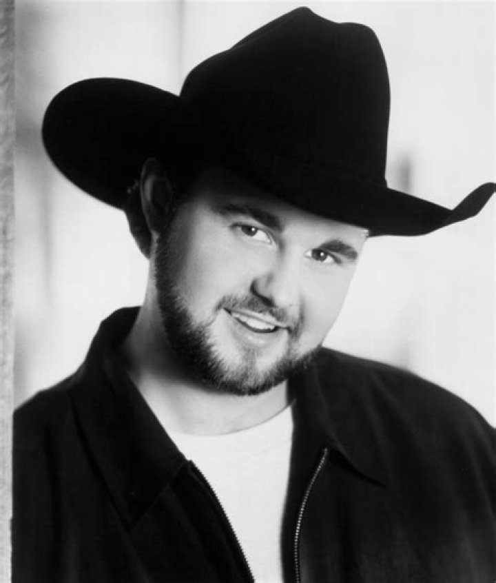 Daryle Singletary Net Worth, Age, Height, Bio, Birthday, Wiki!