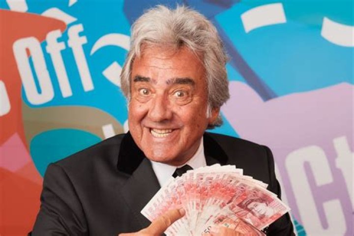 David Dickinson- Age, Husband, Wife, Net Worth, Height, Career