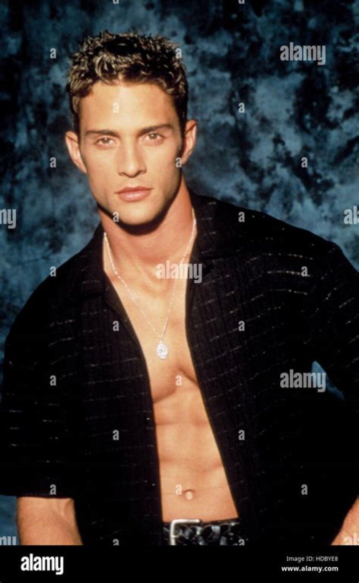 David Fumero - Net Worth, Age, Height, Birthday, Bio, Wiki!