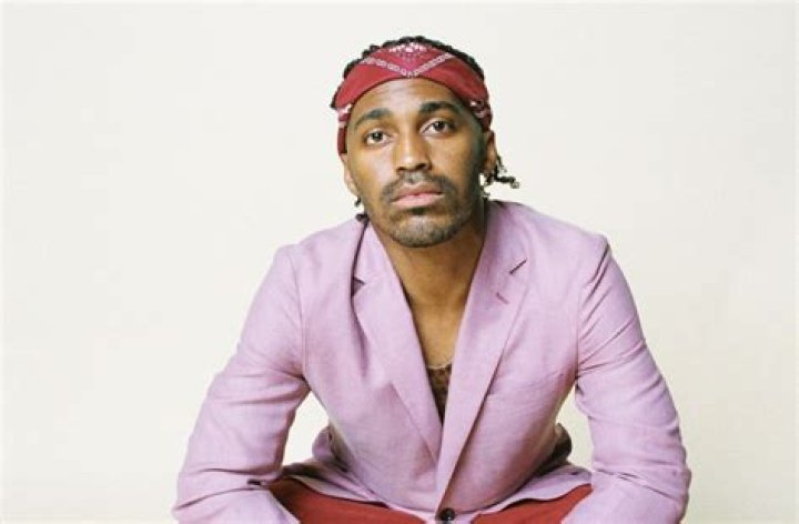 DAVIE Releases 'All In The Family' EP