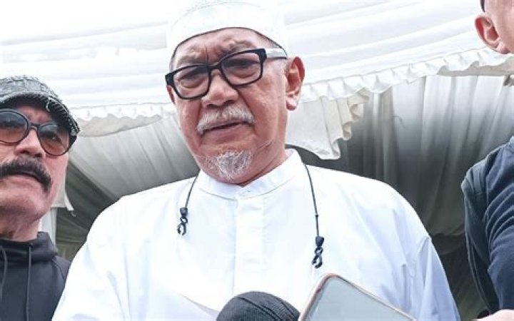 Deddy Mizwar Net Worth, Age, Height, Bio, Birthday, Wiki!