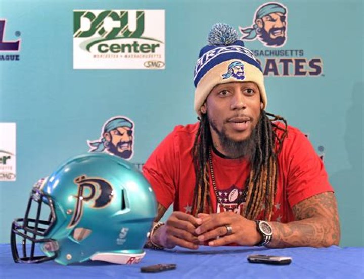 Dexter McCluster Net Worth, Age, Height, Bio, Birthday, Wiki!