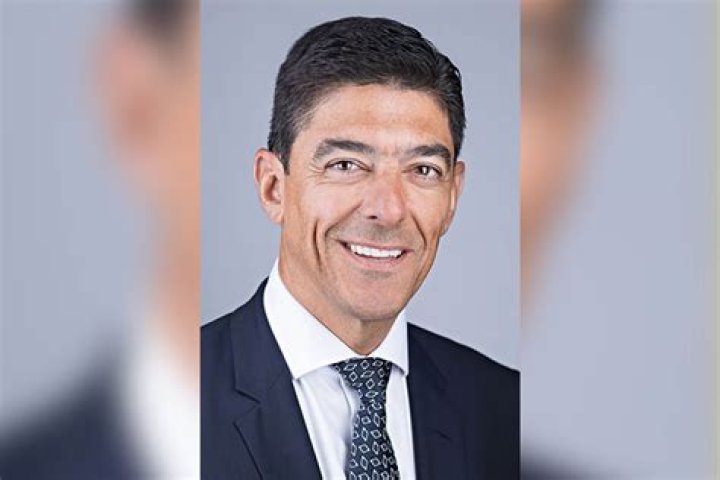 Dominik Livaković Bio, Age, Wife, Parents, Children, Net Worth