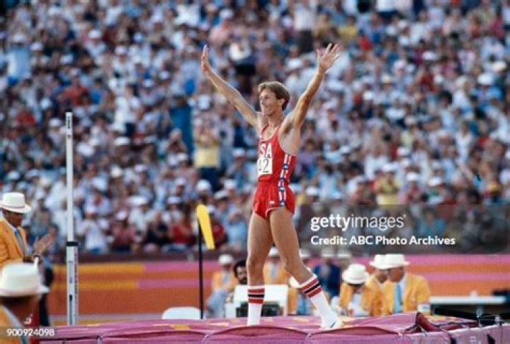 Dwight Stones Net Worth, Age, Height, Bio, Birthday, Wiki!