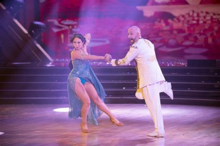 'DWTS' Recap: Duo earns two perfect scores, still falls short of next week's finale