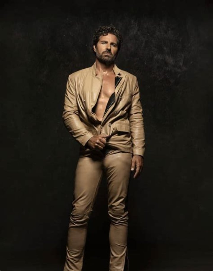 Ed Quinn Net Worth, Age, Height, Bio, Birthday, Wiki!