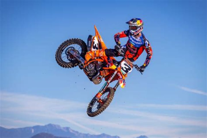 Eli Tomac Net Worth, Age, Height, Bio, Birthday, Wiki!