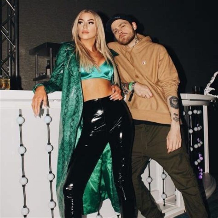 Elijah Daniel Biography: Songs, Age, Tattoo, Net Worth, Girlfriend, Height, Partner