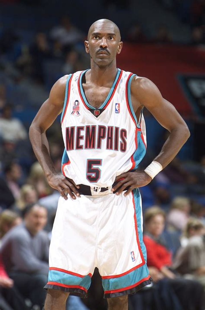 Elliot Perry - Net Worth, Age, Height, Birthday, Bio, Wiki!