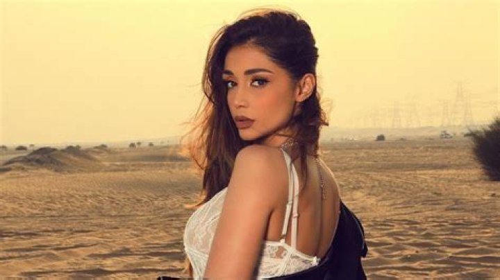 Elnaz Golrokh - Net Worth, Age, Height, Birthday, Bio, Wiki!