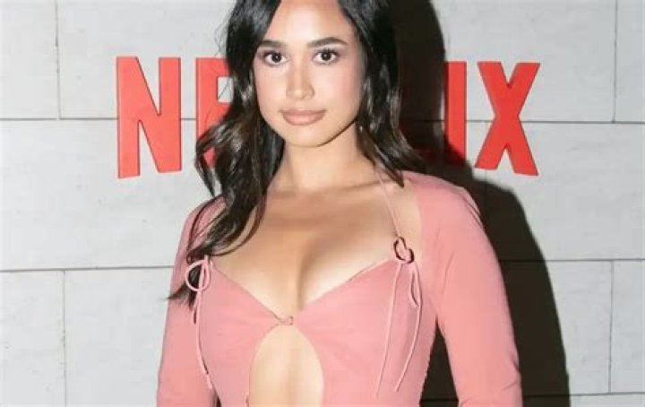 Emily Tosta Biography: Net Worth, Movies & TV Shows, Boyfriend, Age, Instagram, Partner, Ethnicity, Height