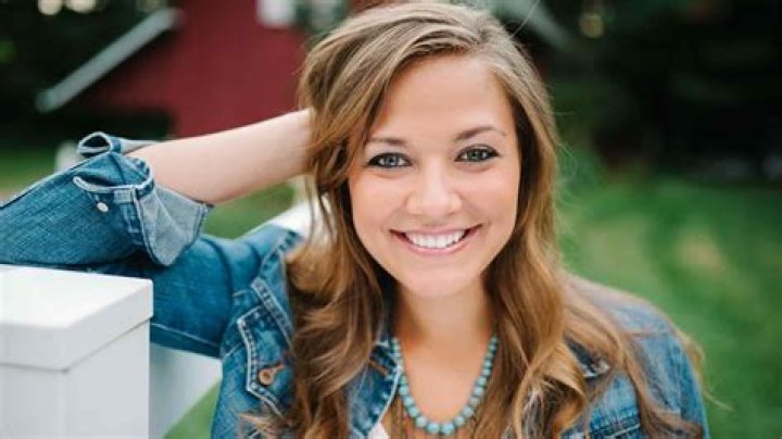 Emily Wears - Net Worth, Age, Height, Birthday, Bio, Wiki!