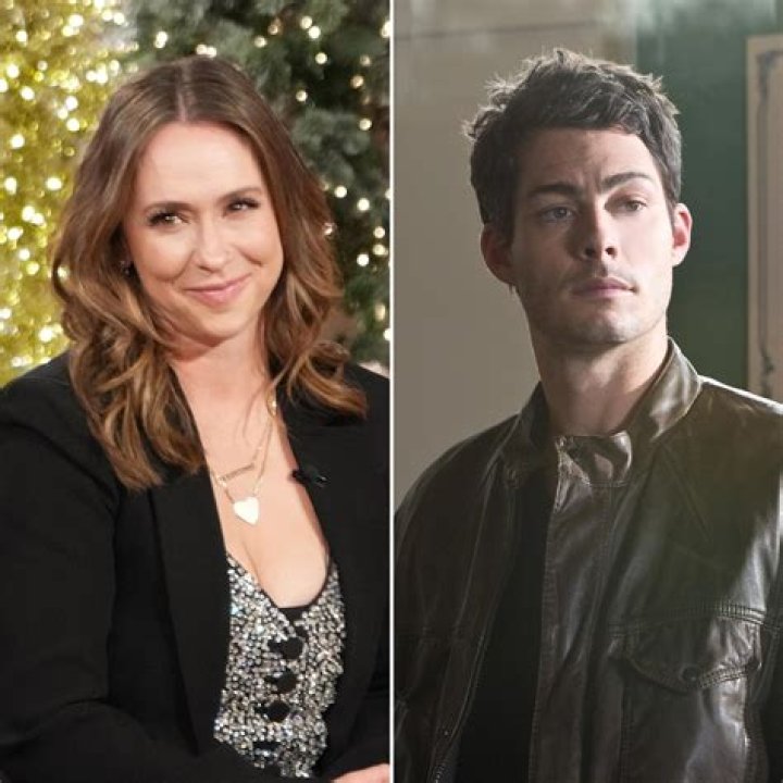 Who is Emma Hewitt Dating – Emma Hewitt's Husband & Exes