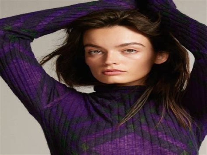 Emma Mackey Net Worth: How Much Is Emma Mackey Worth?