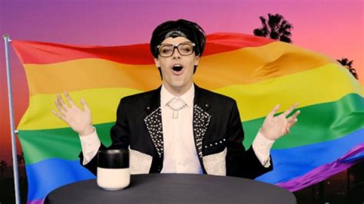 Episode three of The YUNGBLUD Show is here!