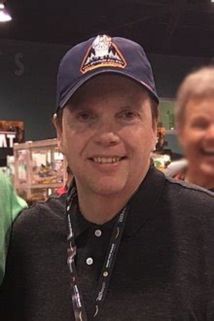 Fame | Eric Walker (entertainer) net worth and salary income estimation Jan, 2024