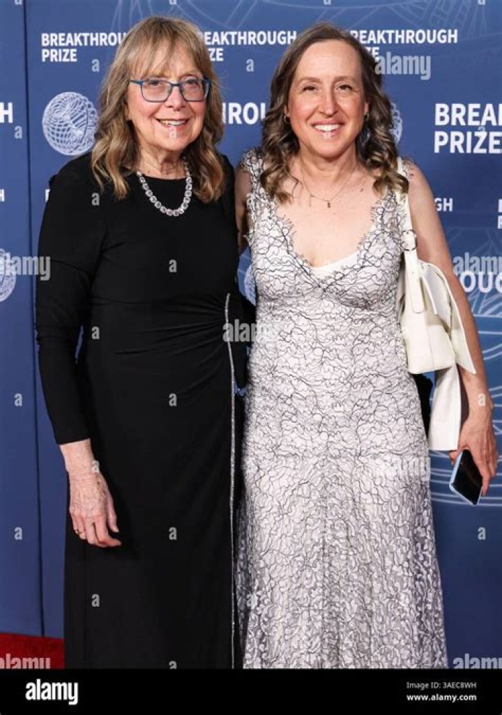 Fame | Esther Wojcicki net worth and salary income estimation Apr, 2024