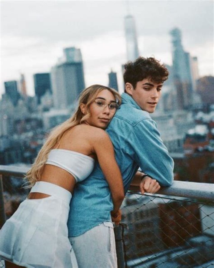 Eva Gutowski Biography: Age, Net Worth, Wiki, YouTube, Boyfriend, Instagram, Parents, Car, Songs, TV Shows, Olav Stubberud, Height, TikTok