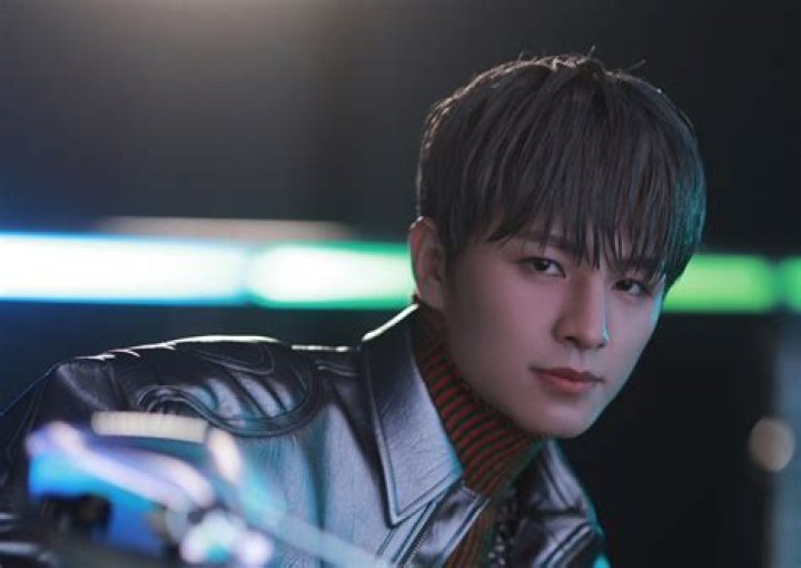 EXCLUSIVE: LE'V on his journey from appearing on BOYS PLANET to his solo debut "A.I.BAE"