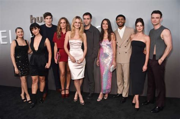 Exclusive Premiere: Spencer Yenson & The Fever release the new single "Hold Me Down"