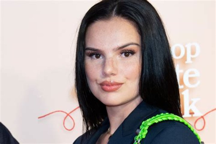 Famke Louise- Bio, Wiki, Age, Height, Weight, Net Worth, Boyfriend