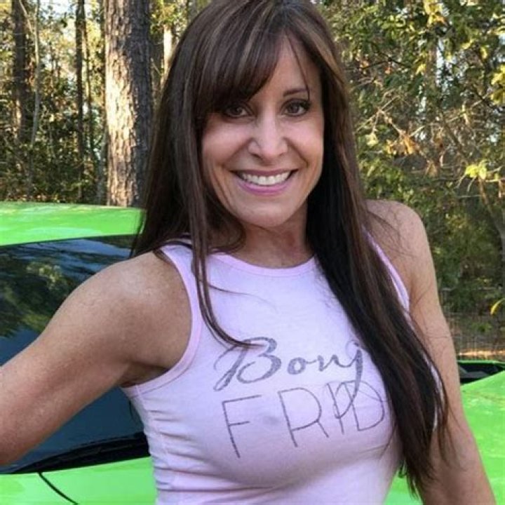 Farm Girl Jen - Net Worth, Age, Height, Birthday, Bio, Wiki!