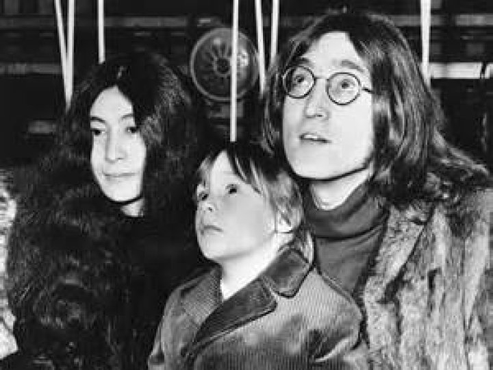 Fils De John Lennon Et Yoko