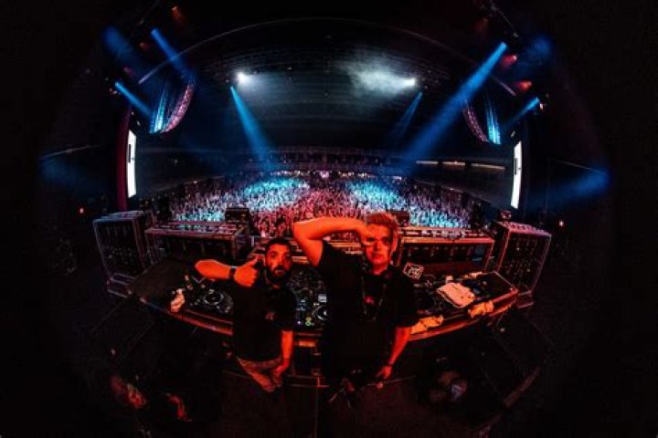 Flux Pavilion Net Worth, Age, Height, Bio, Birthday, Wiki!