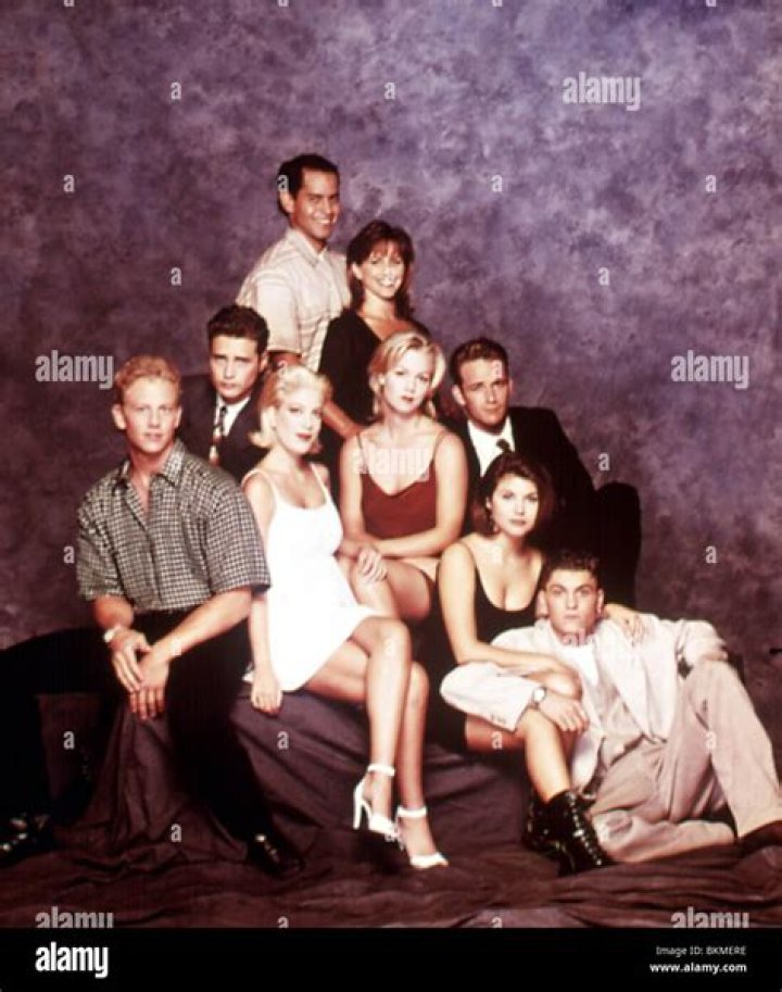 Gabrielle Carteris Net Worth, Age, Height, Bio, Birthday, Wiki!