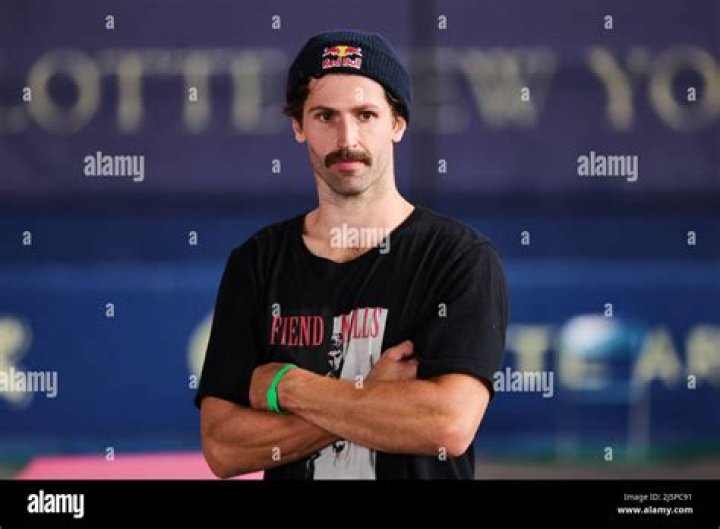 Garrett Reynolds Net Worth, Age, Height, Bio, Birthday, Wiki!