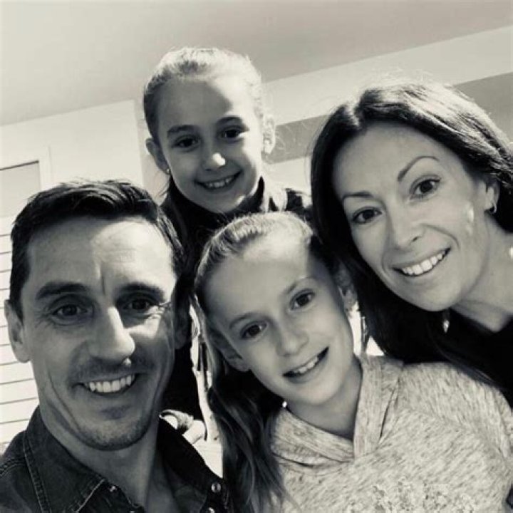 Gary Neville Bio, Age, Height, Parents, Wife, Children