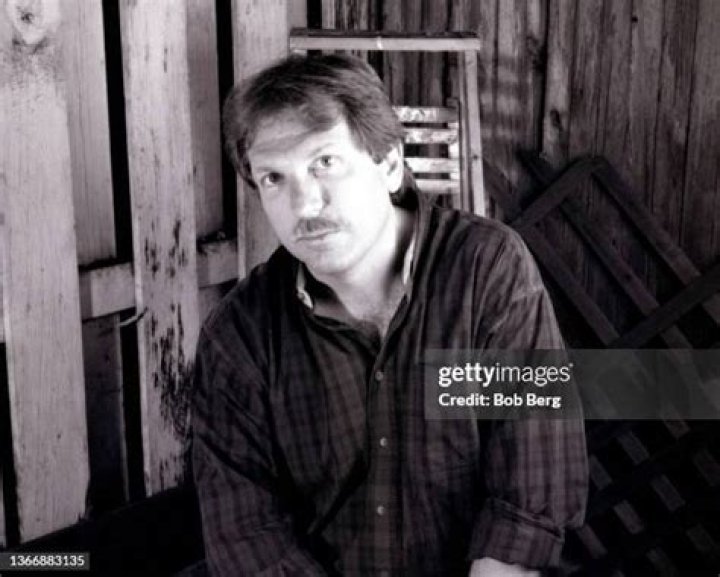 Gary Webb Net Worth, Age, Height, Bio, Birthday, Wiki!