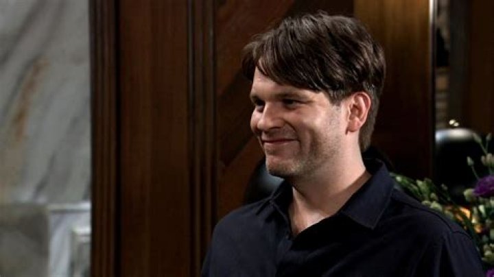 General Hospital Gay Drama: Julian Jerome Won’t Accept His Son Lucas Jones