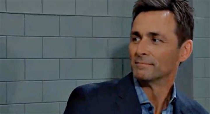 General Hospital Spoilers: Valentin Spots Sonny in NYC – Puts Nixon Falls Puzzle Together, Keeps Nina’s Secret?