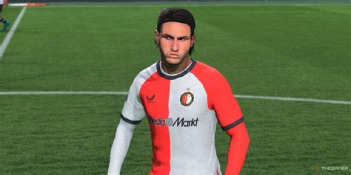 Get to know Santiago Giménez: Biography, Age, Career, Net Worth, Height, Relationship & More