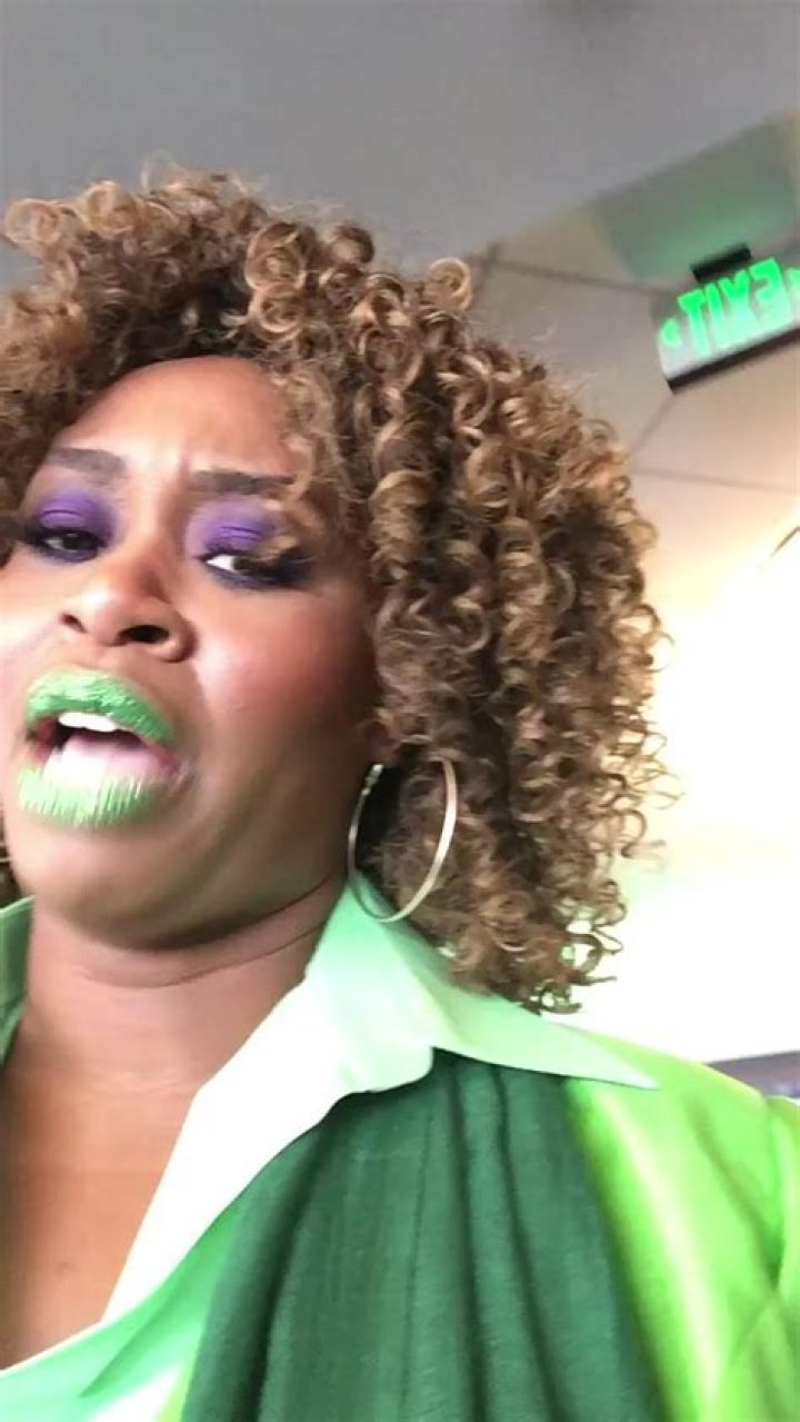 GloZell Green Net Worth, Age, Height, Bio, Birthday, Wiki!