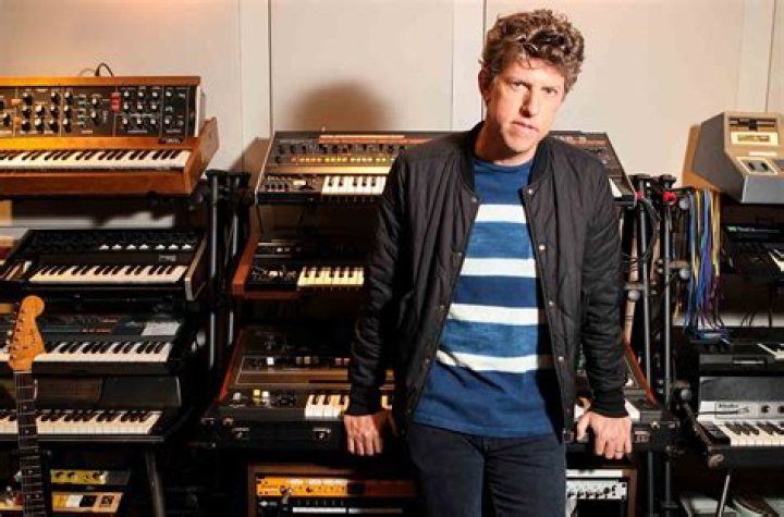 Greg Kurstin Net Worth, Age, Height, Bio, Birthday, Wiki!