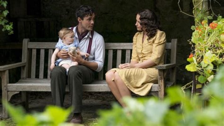 Gregg Sulkin Guest Stars In 'Life in Pieces'