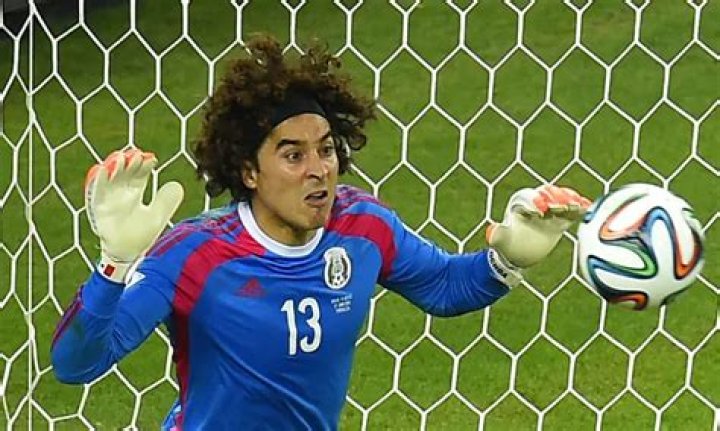 Guillermo Ochoa Biography: Age, Net Worth, Height, Team, Parents, Instagram, Wiki, Wife