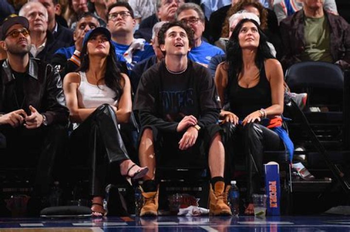 Guyville shares confessional "Should Have Never Dated" 