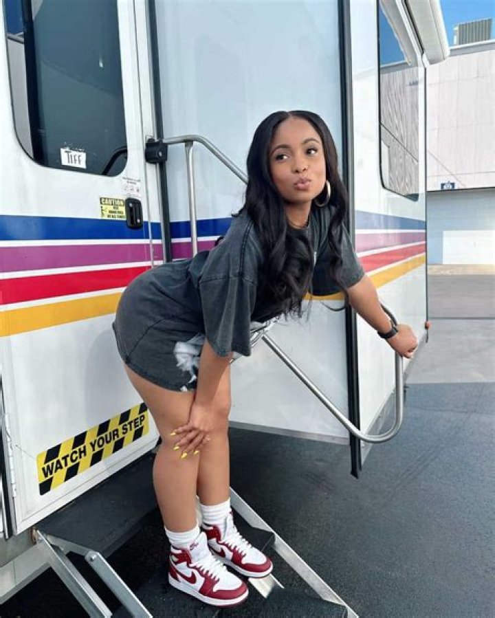 Hannaha Hall- Age, Boyfriend, Net Worth, Height, Ethnicity