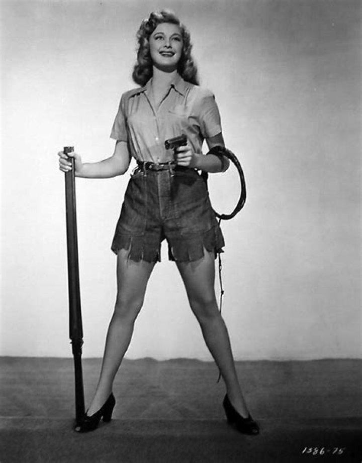 Helen Walker - Net Worth, Age, Height, Birthday, Bio, Wiki!