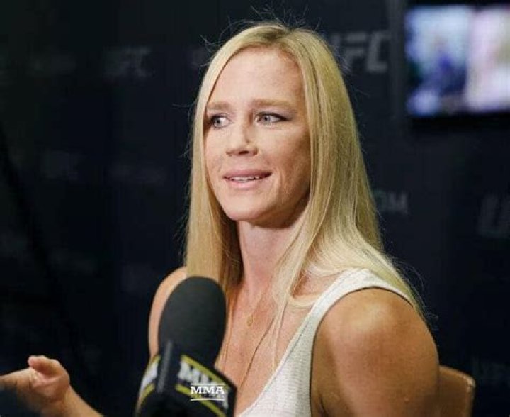 Holly Holm Net Worth: How much is Holly Holm worth?