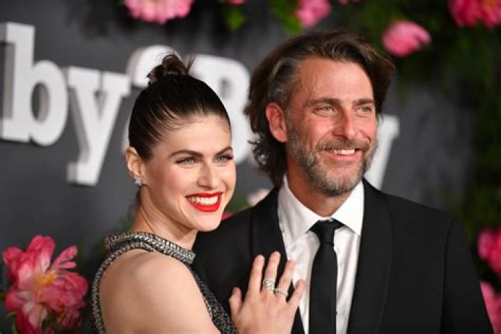 How Rich is Alexandra Daddario: What is His Net Worth